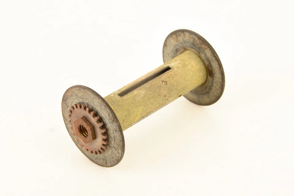 Carrete de película de recogida Univex Mercury original engranado y ranurado RARO de colección V21 Foto 1 de 4