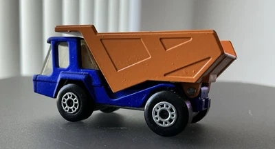 Matchbox Superfast Atlas Dump Truck 1975 Diecast Model No. 23 - Image 1 of 4