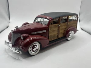 Sun Star 1/18 Scale 6176 - 1939 Chevrolet Woody Surf Wagon - Permanent Red - Picture 1 of 17