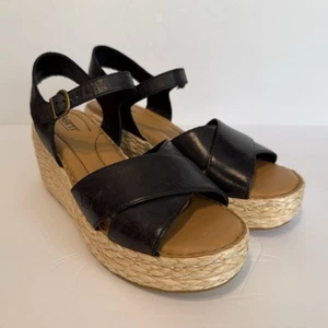 Sandalias Born Moriah BR0057903 Wms 9 negras correa al tobillo tacón de cuña “probadas” - Imagen 1 de 14