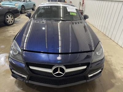 12-16 MERCEDES SLK250 PANEL CAPÓ DELANTERO Y RUEDA. SOPORTE, AZUL CAVANITA METALIZADO Foto 1 de 4