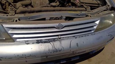Nissan Altima 1995 1996 1997 parrilla delantera OEM plateada Foto 1 de 4