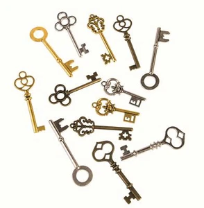 Bag of Old Steampunk Keys Halloween Costume Accessory 12 Pieces - Picture 1 of 1