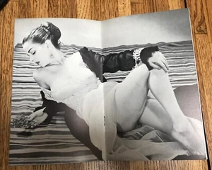 Revista de fotografía de desnudos populares 1955 arte fotográfico lente Lloyd Mallan & Wilson - Imagen 1 de 4