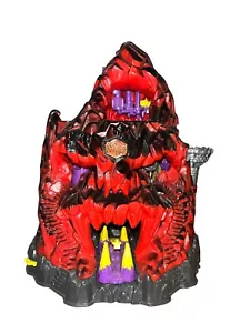 Vintage 1992 Mighty Max gefangen in Skull Mountain Castle Spielset NUR keine Figuren - Bild 1 von 17