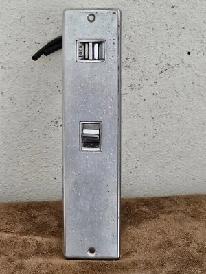 Cadillac 1967-1968 cupé deville interruptor de puerta delantera derecha Foto 1 de 2