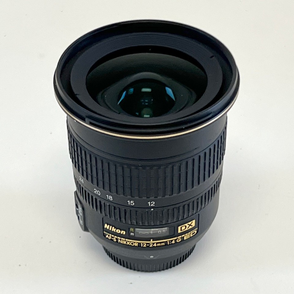 NIKON AF-S DX NIKKOR ED 12-24mm f4 G Zoom Lens with B+W 77mm NIKON AF-S DX NIKKOR ED 12-24mm f4 G Zoom Lens with B+W 77mm