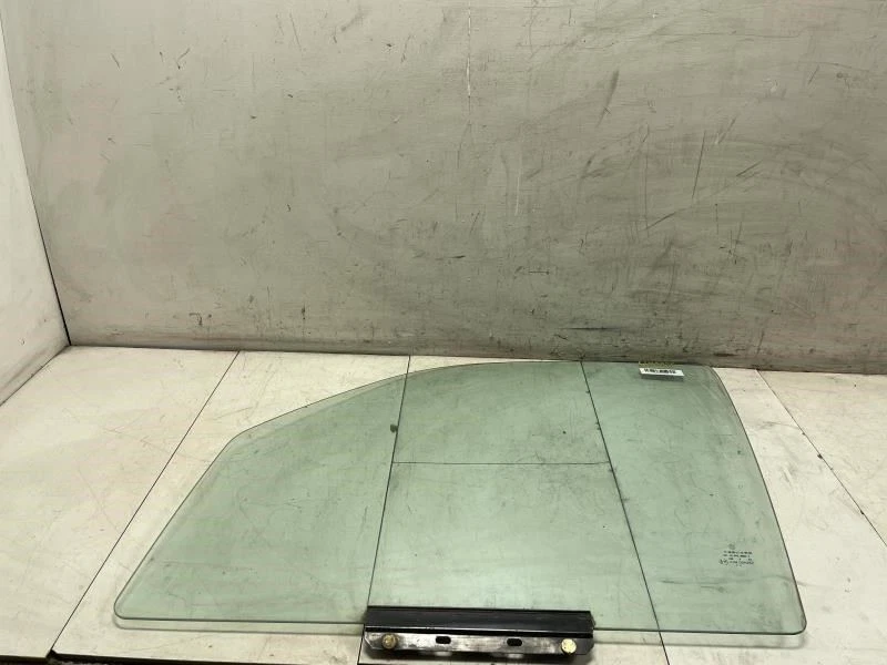 Jeep Liberty 2004 puerta delantera izquierda conductor cristal OEM+ Foto 1 de 4