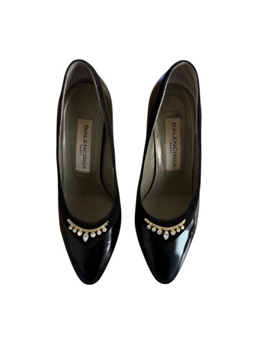 Balenciaga tacchi a pompa vintage neri con gioielli in oro e diamanti.