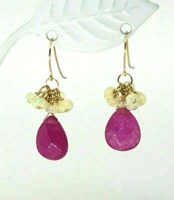Brincos pendurados de ouro amarelo 14k com opala etíope e jade rosa briolete cluster - Imagem 1 de 4