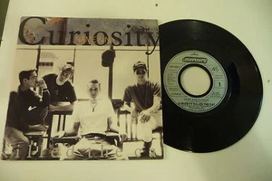 CURIOSITY KILLED THE CAT 45T NAME AND NUMBER / KEEP ON TRYING. MERCURY 876 060-7 - Picture 1 of 2