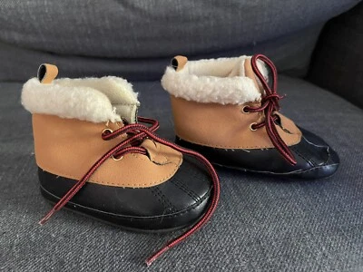 botas bebe 3-6 meses Foto 1 de 4