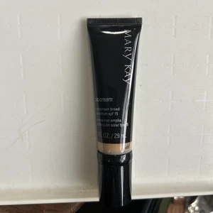 Mary Kay CC Creme Sonnencreme Breitspektrum 072824 mittel bis tief - Bild 1 von 2