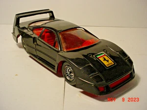 Tootsie Toy Ferrari F40 1/24 Plastic Model UPRM1 - Picture 1 of 7
