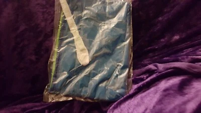 NEW - ELLE MAGAZINE Novelty Collectible MAKEUP Make-up zipper BAG jewelry purse - Image 1 of 4