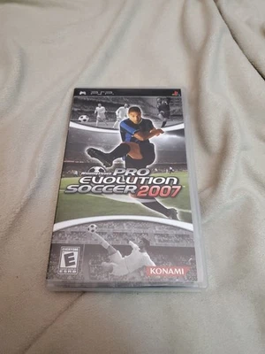 Winning Eleven Pro Evolution Soccer 2007 complete in case w/ manual Sony PSP - Image 1 of 3