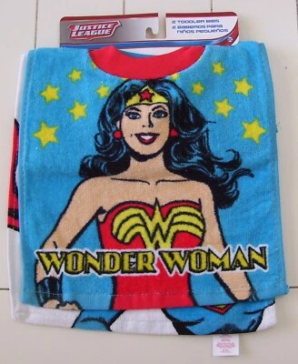 Baberos Justice League 2 piezas Super Girl y Wonder Woman para niñas pequeñas Foto 1 de 3