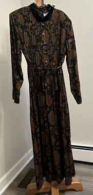 TR 宾利复古连衣裙黑色和金色佩斯利腰带状况良好无烟 — 第 1/4 张图片