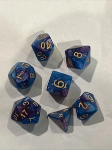 D&D 7-teiliges Würfelset blau lila Wirbel - Bild 1 von 1