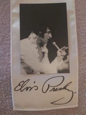 ELVIS PRESLEY SIGNATURE WHITE SCARF&CONCERT PHOTO THATS THE WAY IT IS NEW LOT 2 - Image 1 of 4