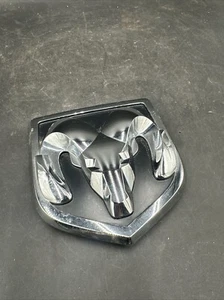 2011-2018 Dodge Ram 1500 2500 3500 Rear Tailgate Emblem 68082011AA - Picture 1 of 10