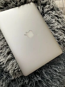 Apple MacBook Air (13-inch, Early 2014 | Intel Core i7 | 8 GB Ram | 128 GB SSD - Picture 1 of 10