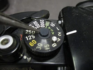 FUNDA de repuesto Canon F1 para dial obturador original PIEZAS NUEVAS cubre el tornillo - Imagen 1 de 4