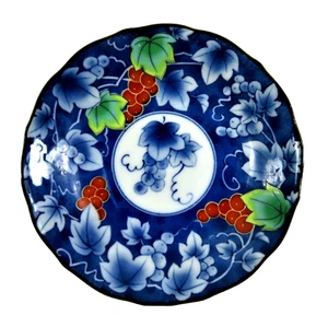 Vintage JAPAN Small 5" Blue Floral Dish Bowl Grapes Vines Scalloped Edges - Picture 1 of 9