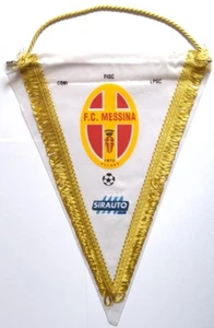 FC Messina Peloro Pennant 23x29cm Season 1999-2000 - Picture 1 of 1
