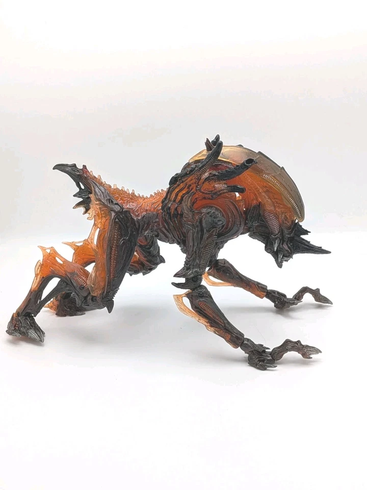 Figura de acción suelta NECA Aliens Kenner Tribute Series RHINO ALIEN 2020 10" Foto 1 de 4