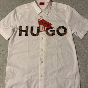 Hugo Boss Men's Straight Fit Short Sleeve Shirt White Size Medium NWT - Picture 1 of 4