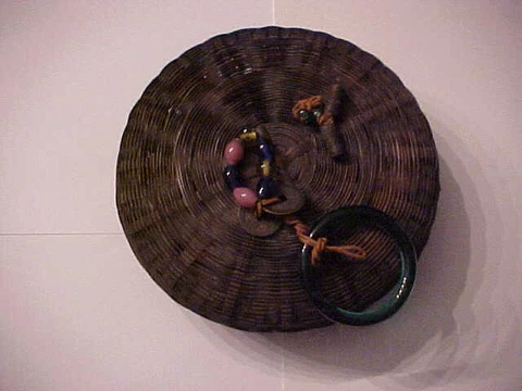 ANTIQUE ORIENTAL WICKER SEWING BASKET Cover