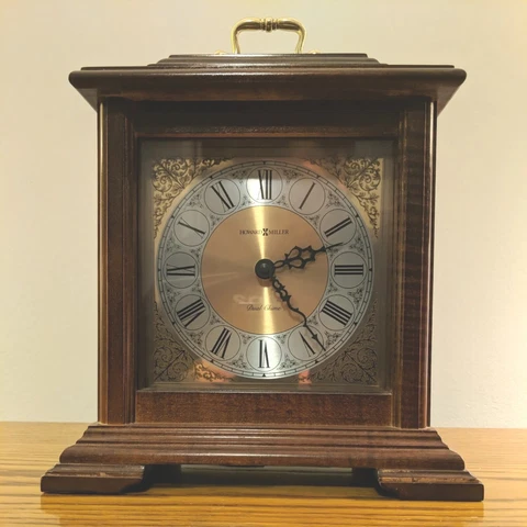 Vintage Howard Miller Medford Mantel Desk Clock Cherry Dual Chime Works Great! Cover