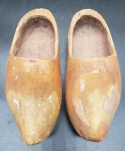 COPPIA ZOCCOLI BAMBINI VINTAGE IN LEGNO INTAGLIATO SCARPE PENNSYLVANIA ESTATE - Foto 1 di 9