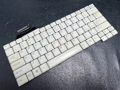 Fujitsu Lifebook S6210 Notebook SUNREX Keyboard K032533A1 CP184733-01 Qwerty - Image 1 of 4