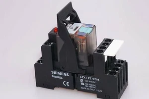 Siemens LZX: PT5A5L24 Steckrelais Komplettgerät 4 W, DC 24 V - Bild 1 von 1
