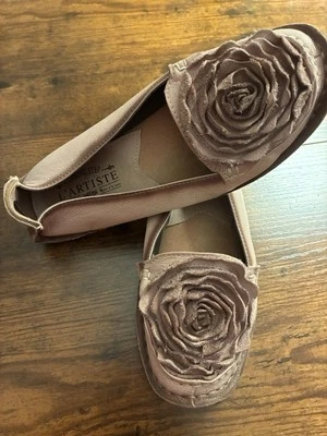 Spring Step L’artiste DEZI Pink Flower Leather Shoe Flats Size Not Listed 6-6.5? - Image 1 of 4