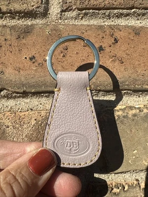 Dooney & Bourke Cuero Lavanda Etiqueta Colgante Llavero Accesorio Foto 1 de 4