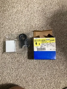 GM 89047101 Buick distance sensor kit - Picture 1 of 5