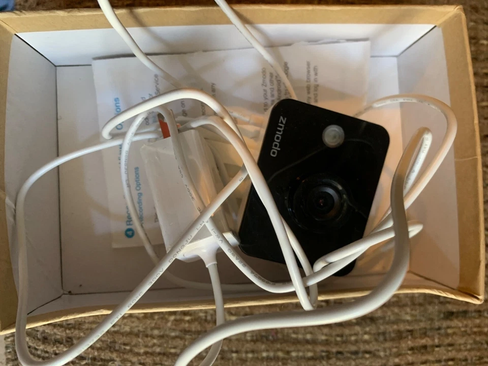 Zmodo ZM-SH75D001-WA Wireless Indoor Video Camera - Image 1 of 1