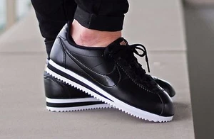 NIKE Classic Cortez Leather Wmns Size 10 807471-009 Black - Picture 1 of 6