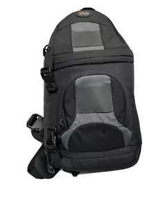 Lowepro SlingShot 100 AW All Weather Sling Camera Bag Black Gray Very Nice - Picture 1 of 10