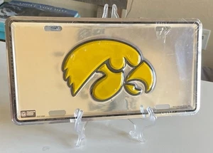Placa de matrícula de etiqueta automática de metal de Hawkeyes de la Universidad de Iowa, acabado de espejo - Imagen 1 de 8