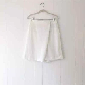 New ZARA Woman White Pareo Flap Bermuda Wrap Shorts High Waist 30" Size L Y778B - Picture 1 of 13