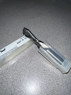 Amana 46207 Spiral Plunge 1/2 D x 1-5/8 CH x 1/2 Shank x 3-1/2" 2 Flute Down-Cut - Image 1 of 2