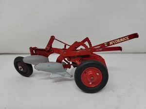 International McCormick 2 aratro inferiore anni 50 coda di gomma weel BELLO carter vintage - Foto 1 di 5