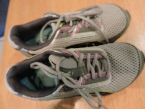 SCARPE DA CORSA MARCA PUMA GRIGIE IN RETE PELLE TAGLIA 7M STRINGATE