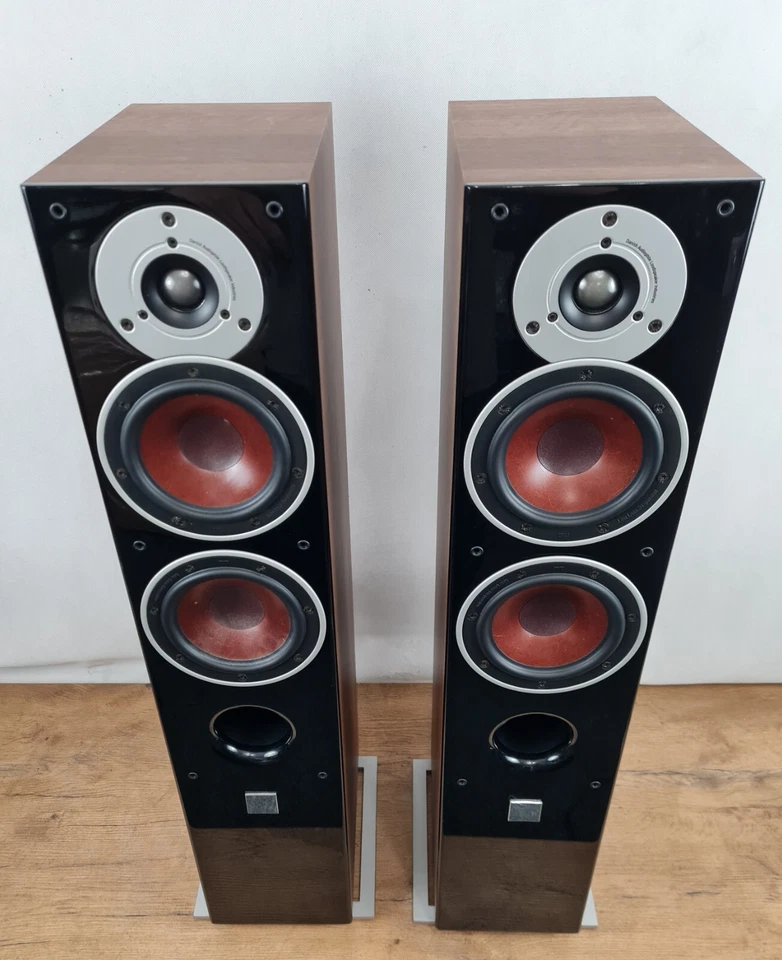 Dali Zensor 5 - stereo speakers in Walnut - Immagine 1 di 4