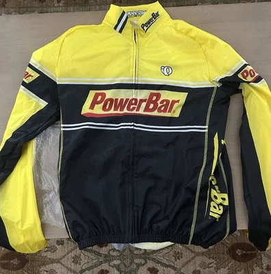 Cortavientos PowerBar Pearl IZumi personalizado para ciclismo para hombre mediano Foto 1 de 4