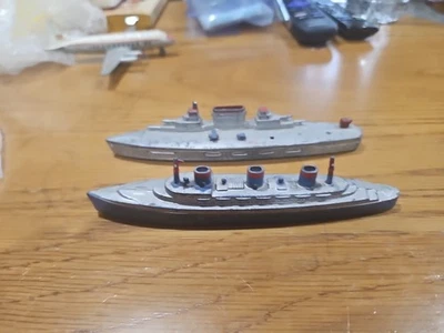 Transporte de pasajeros y avión fundido Tootsietoy de colección años 40 hecho en EE. UU. Foto 1 de 4